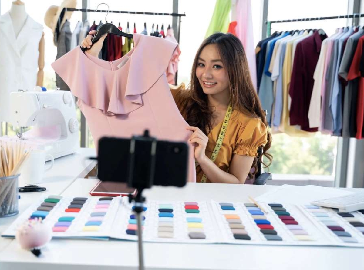 Live streaming takes centerstage in Indian fashion e-commerce